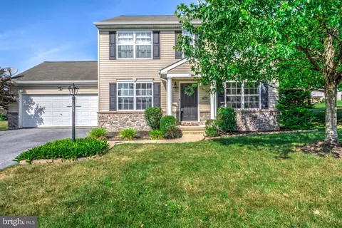 122 Grayson Ave, East Earl, PA 17519
