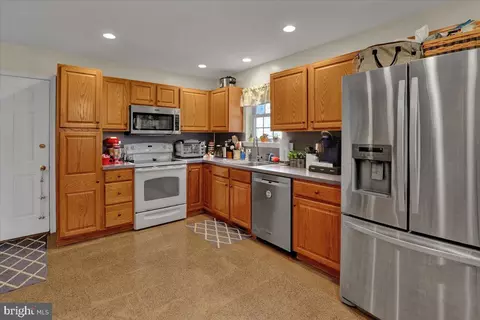 14 Foxrun Ter, Lititz, PA 17543 photo 11