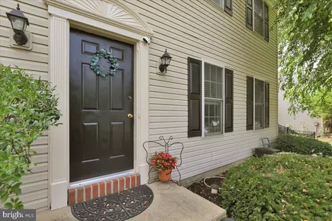 14 Foxrun Ter, Lititz, PA 17543 photo 3