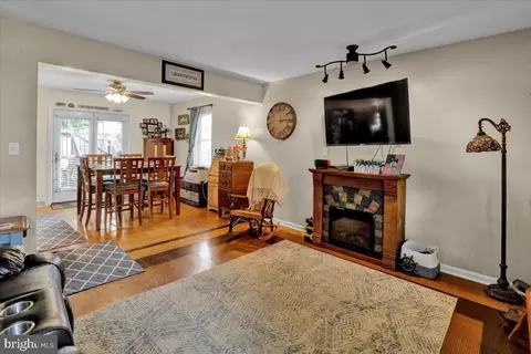14 Foxrun Ter, Lititz, PA 17543 photo 6
