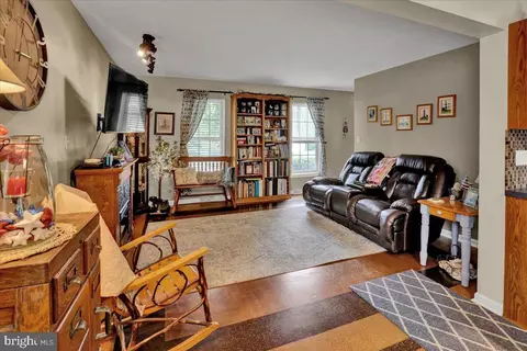 14 Foxrun Ter, Lititz, PA 17543 photo 8