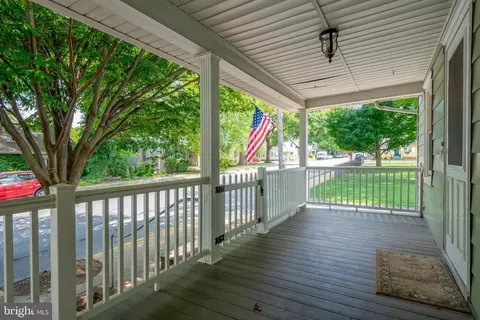 320 S Cedar St, Lititz, PA 17543 photo 2