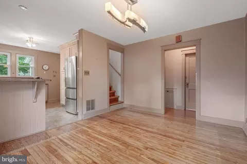 320 S Cedar St, Lititz, PA 17543 photo 6