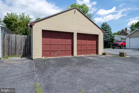 320 S Cedar St, Lititz, PA 17543 photo 29
