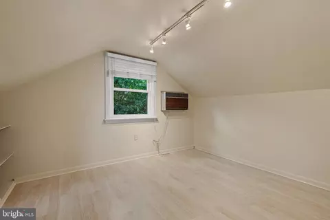 320 S Cedar St, Lititz, PA 17543 photo 16
