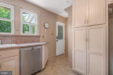 320 S Cedar St, Lititz, PA 17543 photo 10