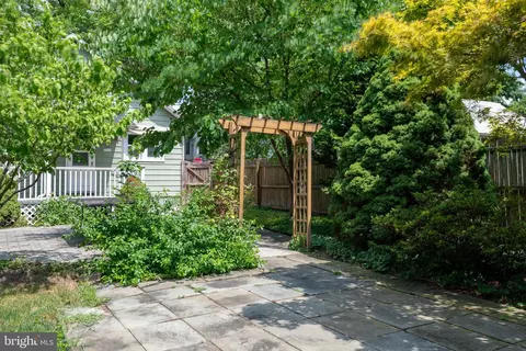 320 S Cedar St, Lititz, PA 17543 photo 18