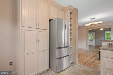 320 S Cedar St, Lititz, PA 17543 photo 9