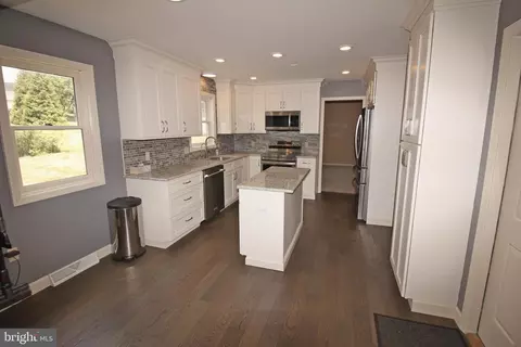 Kitchen - 12 Wade Dr, Lititz, PA 17543 photo 1 of 5