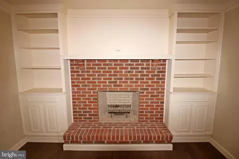 Living - 12 Wade Dr, Lititz, PA 17543 photo 6 of 6