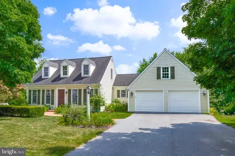 3206 Greenridge Dr, Lancaster, PA 17601