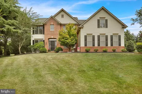 13 Ridgefield Dr, Lancaster, PA 17602