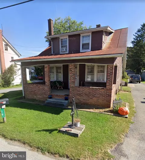 19 Hellers Church Rd, Leola, PA 17540
