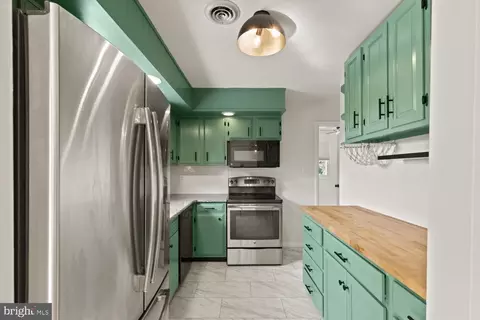 117 Oxford Dr, Lititz, PA 17543 photo 9