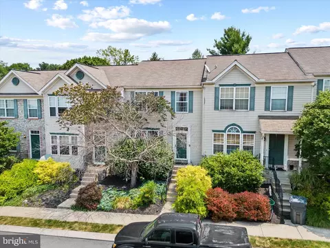 308 Knollwood Rd, Millersville, PA 17551