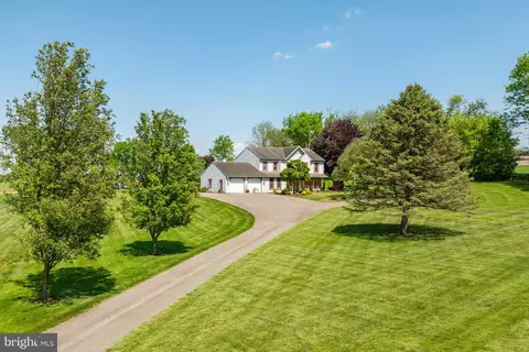 2363 Stumptown Rd, Lancaster, PA 17602