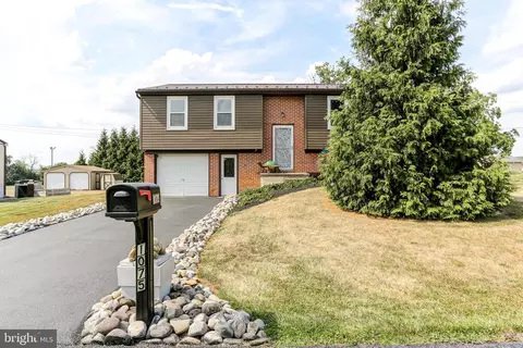 1075 Stellar Dr, Mount Joy, PA 17552