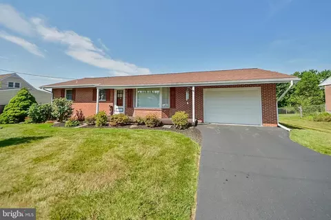 308 Nolt Ave, Willow Street, PA 17584