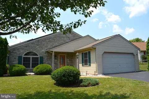 192 Stephen Ln, Ephrata, PA 17522