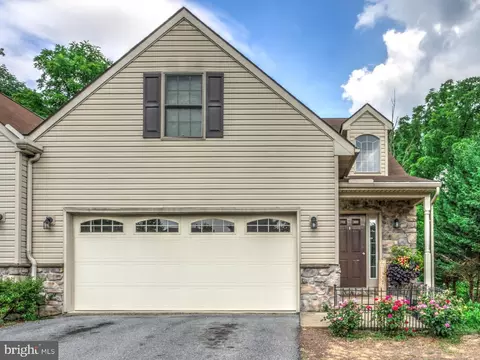 948 W Bainbridge St, Elizabethtown, PA 17022