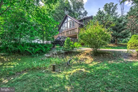 300 W Girl Scout Rd, Stevens, PA 17578