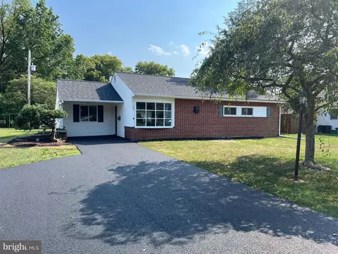 144 Silver Spring Rd, Landisville, PA 17538
