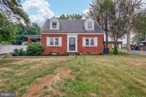 870 E Main St, Mount Joy, PA 17552
