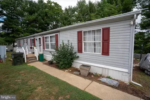100 Springfield Ct, Lancaster, PA 17603