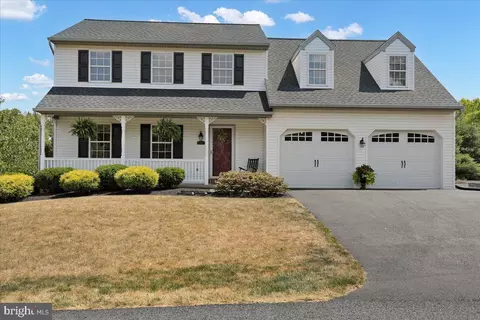 12 Conoy Cir, Elizabethtown, PA 17022
