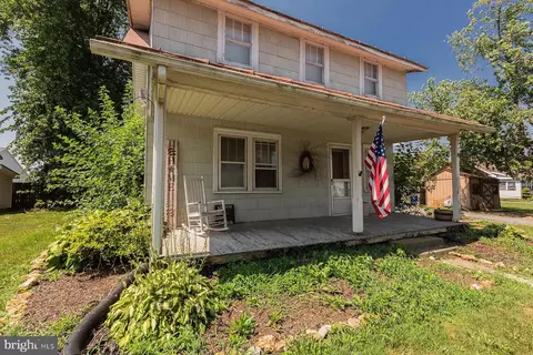 292 Newport Rd, Leola, PA 17540