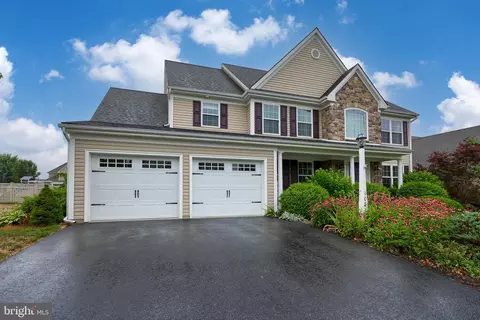 108 Shade Tree Dr, Lancaster, PA 17603