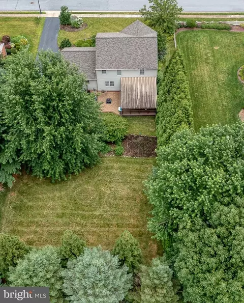 View/Area - 334 Portland Pl, Lititz, PA 17543 photo 2 of 4