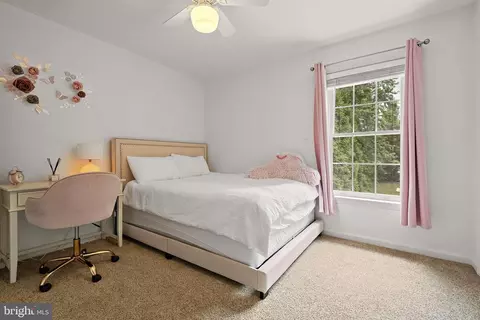 Bedroom - 334 Portland Pl, Lititz, PA 17543 photo 3 of 5