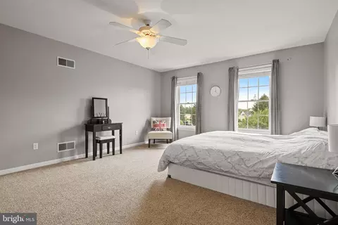 Bedroom - 334 Portland Pl, Lititz, PA 17543 photo 1 of 5