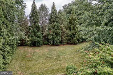Exterior - 334 Portland Pl, Lititz, PA 17543 photo 6 of 6