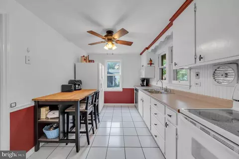 Kitchen - 421 S Cedar St, Lititz, PA 17543 photo 1 of 1