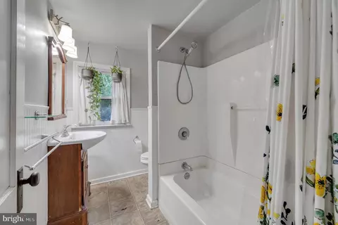 Bath - 421 S Cedar St, Lititz, PA 17543 photo 1 of 1