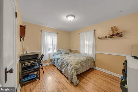 Bedroom - 421 S Cedar St, Lititz, PA 17543 photo 2 of 3