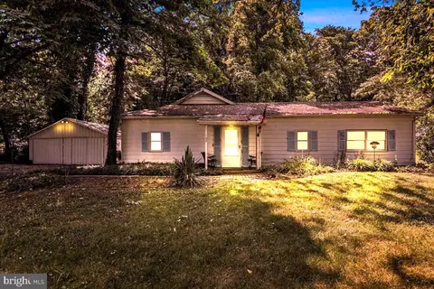 108 Wickersham Rd, Bainbridge, PA 17502