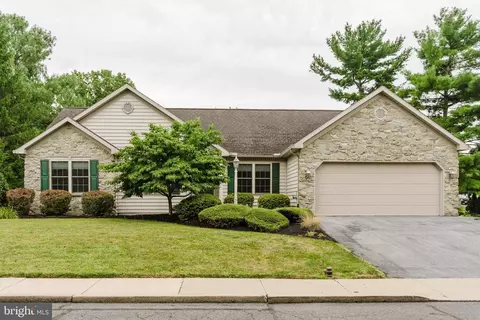 512 Westfield Dr, New Holland, PA 17557