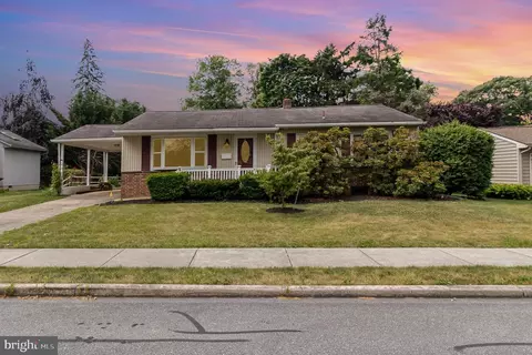 328 E Marion St, Lititz, PA 17543