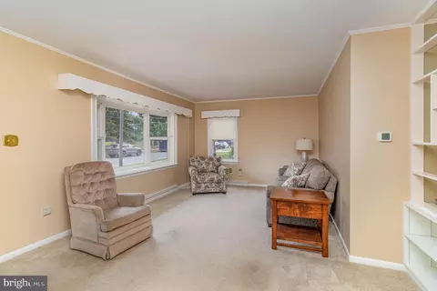 Living - 328 E Marion St, Lititz, PA 17543 photo 2 of 3