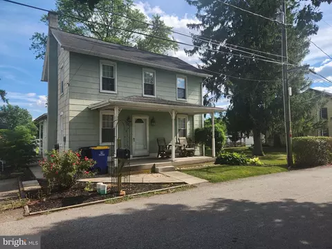 12 Hedgewood Ave, Ronks, PA 17572