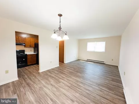 664 S Cedar St, Lititz, PA 17543 photo 7