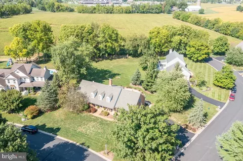 235 Farmstead Ln, Lititz, PA 17543 photo 40