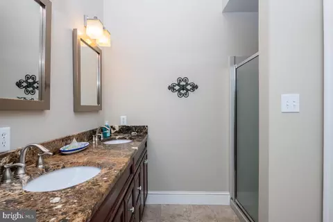 235 Farmstead Ln, Lititz, PA 17543 photo 22