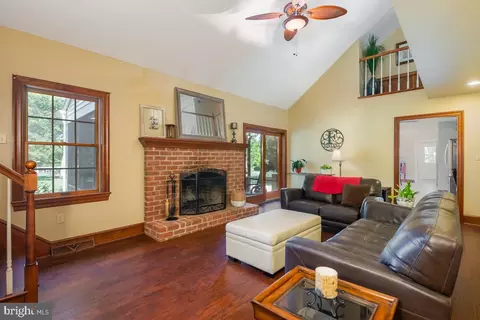 235 Farmstead Ln, Lititz, PA 17543 photo 5