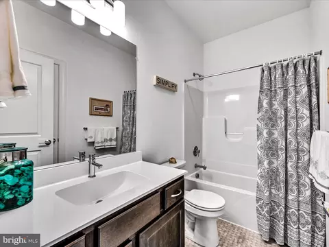 1051 Valley Crossing Dr, Lititz, PA 17543 photo 45