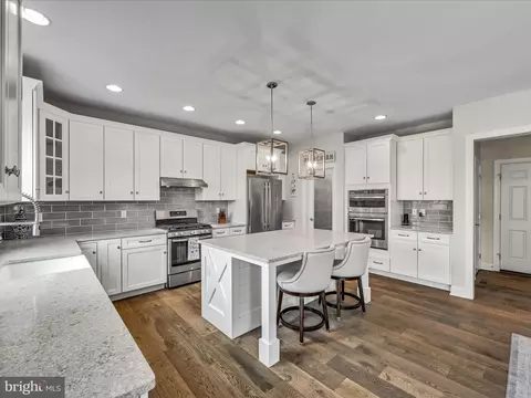 1051 Valley Crossing Dr, Lititz, PA 17543 photo 17