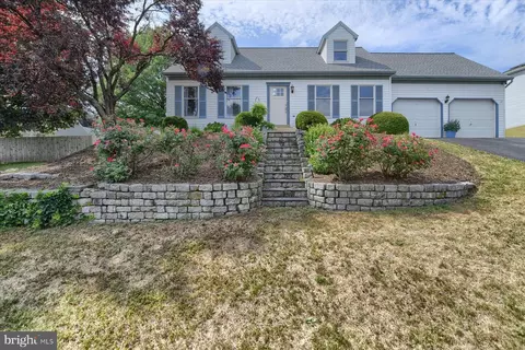 905 Hillside Ave, Elizabethtown, PA 17022